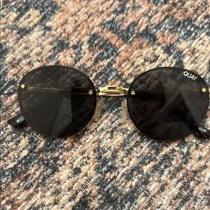 Quay Black Round Sunglasses